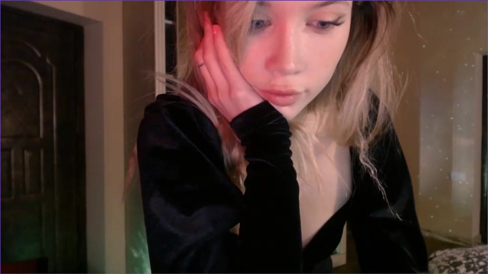 Gallery image thumbnail from SpoiledNess's myfreecams stream on, 11/28/2022, 24:55 image 7 of 20