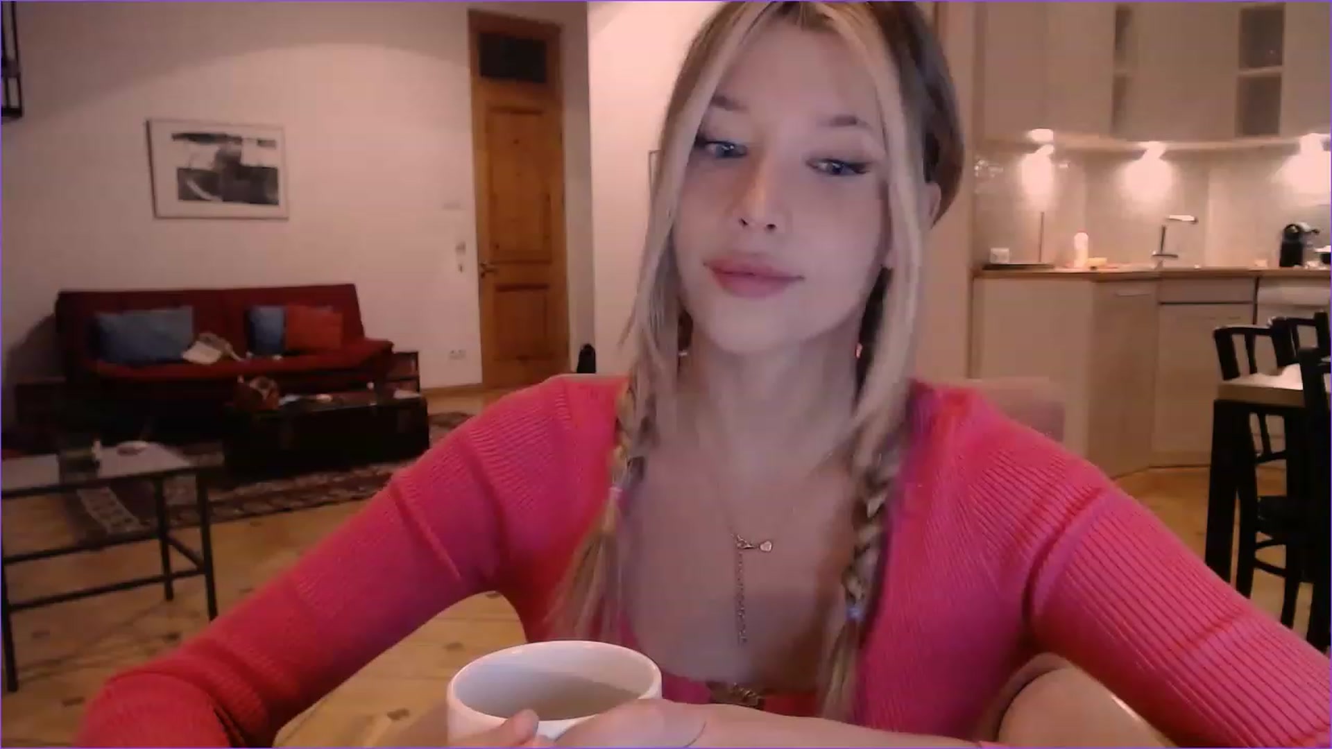 Gallery image thumbnail from SpoiledNess's myfreecams stream on, 11/28/2022, 22:17 image 6 of 20