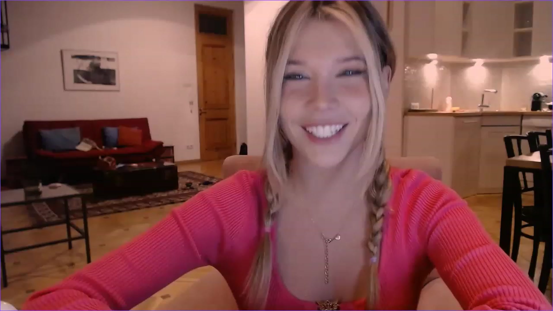 Gallery image thumbnail from SpoiledNess's myfreecams stream on, 11/28/2022, 22:17 image 7 of 20