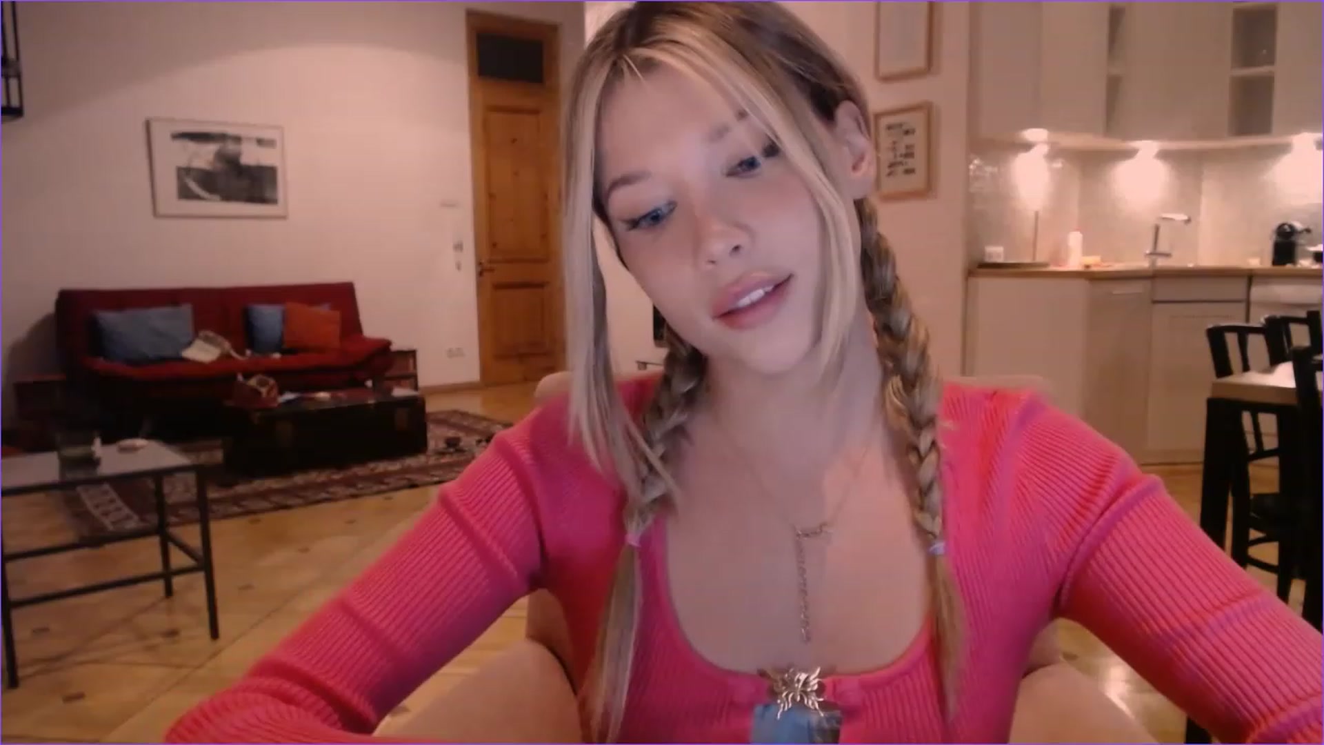 Gallery image thumbnail from SpoiledNess's myfreecams stream on, 11/28/2022, 22:17 image 16 of 20