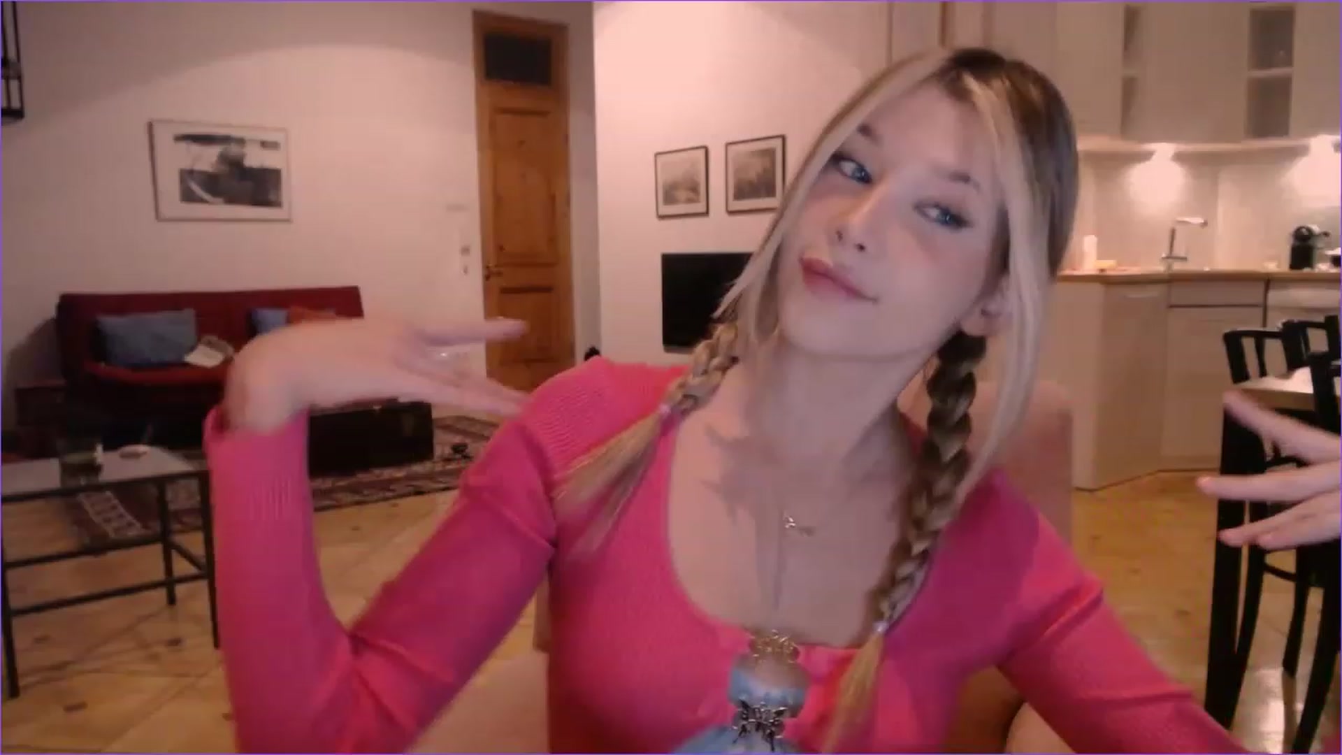 Gallery image thumbnail from SpoiledNess's myfreecams stream on, 11/28/2022, 22:17 image 5 of 20