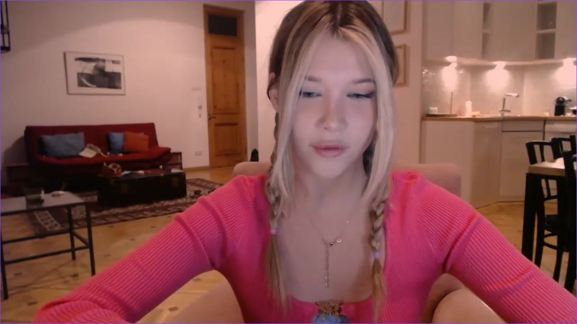 Gallery image thumbnail from SpoiledNess's myfreecams stream on, 11/28/2022, 22:17 image 10 of 20