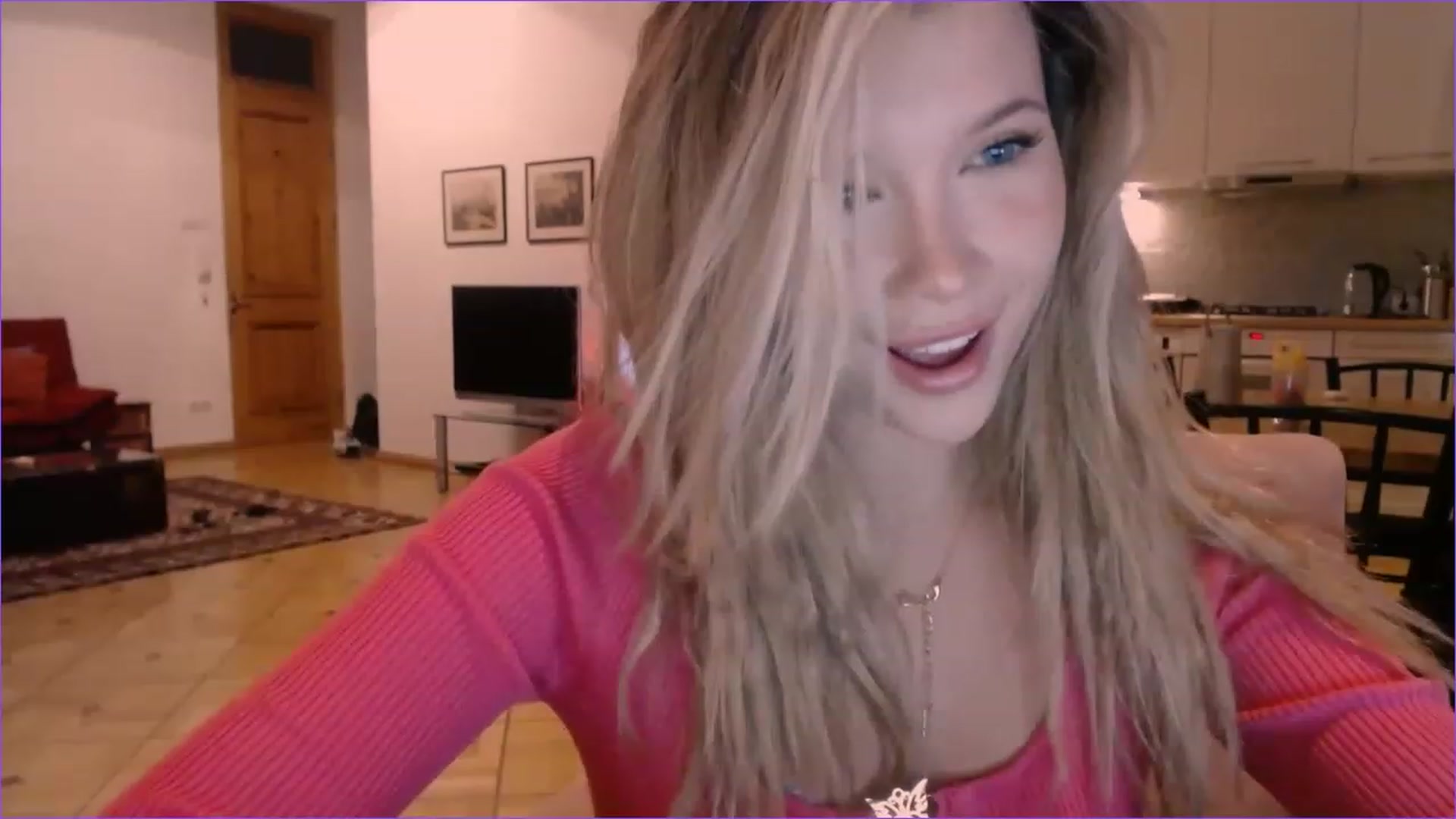 Gallery image thumbnail from SpoiledNess's myfreecams stream on, 11/29/2022, 24:04 image 10 of 20