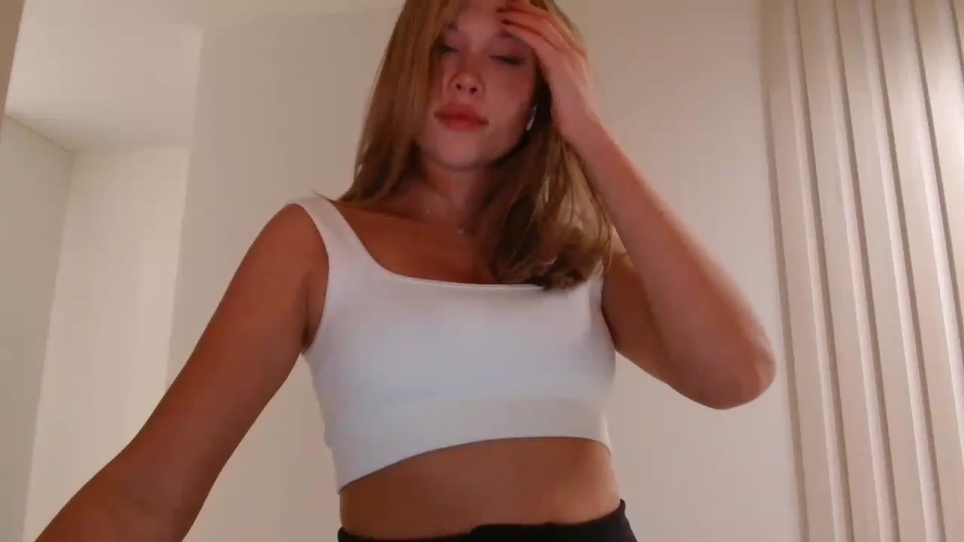 Gallery image thumbnail from SpoiledNess's myfreecams stream on, 05/19/2023, 24:20 image 2 of 20