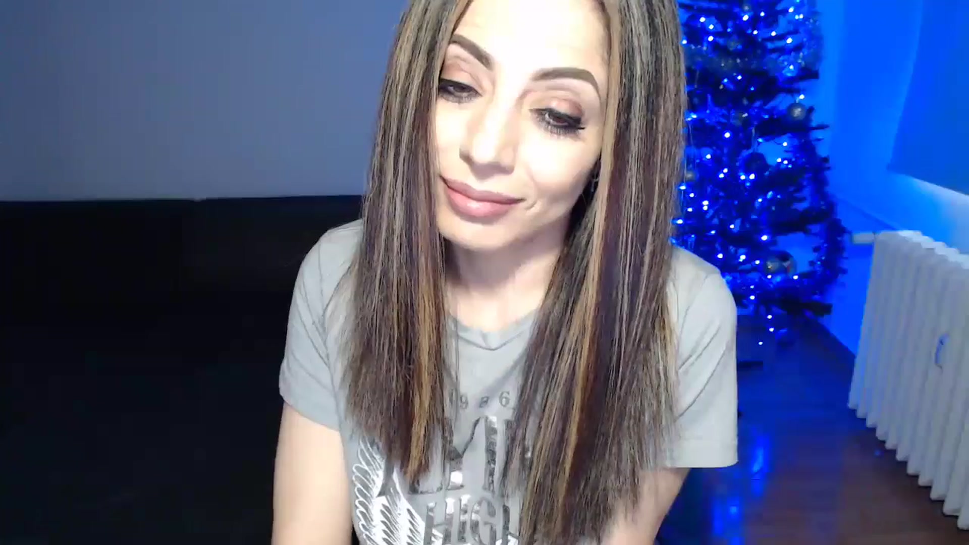 Gallery image thumbnail from Spoiled_Doll's myfreecams stream on, 12/25/2024, 12:19 image 15 of 20