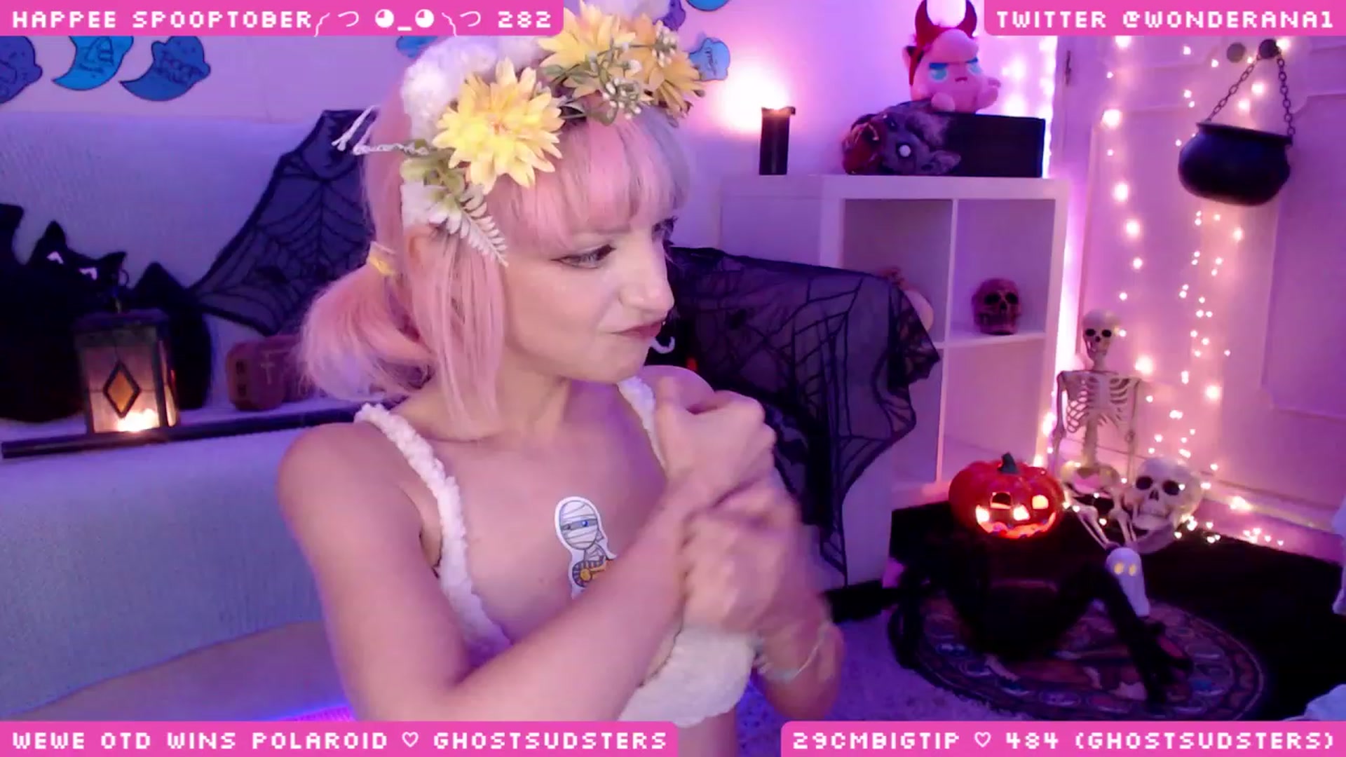 Gallery image thumbnail from SpoopyBish's myfreecams stream on, 10/08/2023, 01:01 image 17 of 20