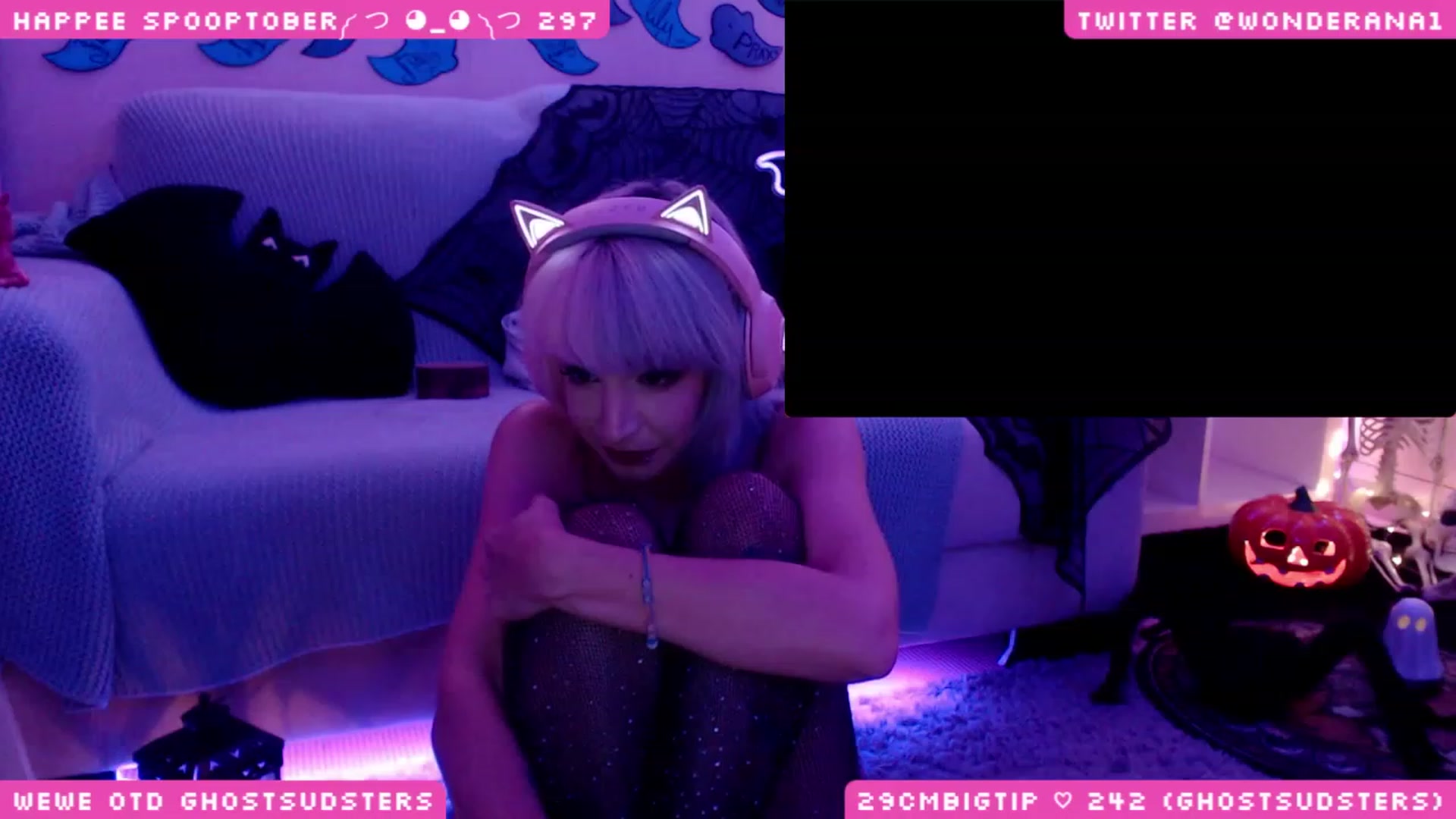 Gallery image thumbnail from SpoopyBish's myfreecams stream on, 10/09/2023, 01:19 image 17 of 20