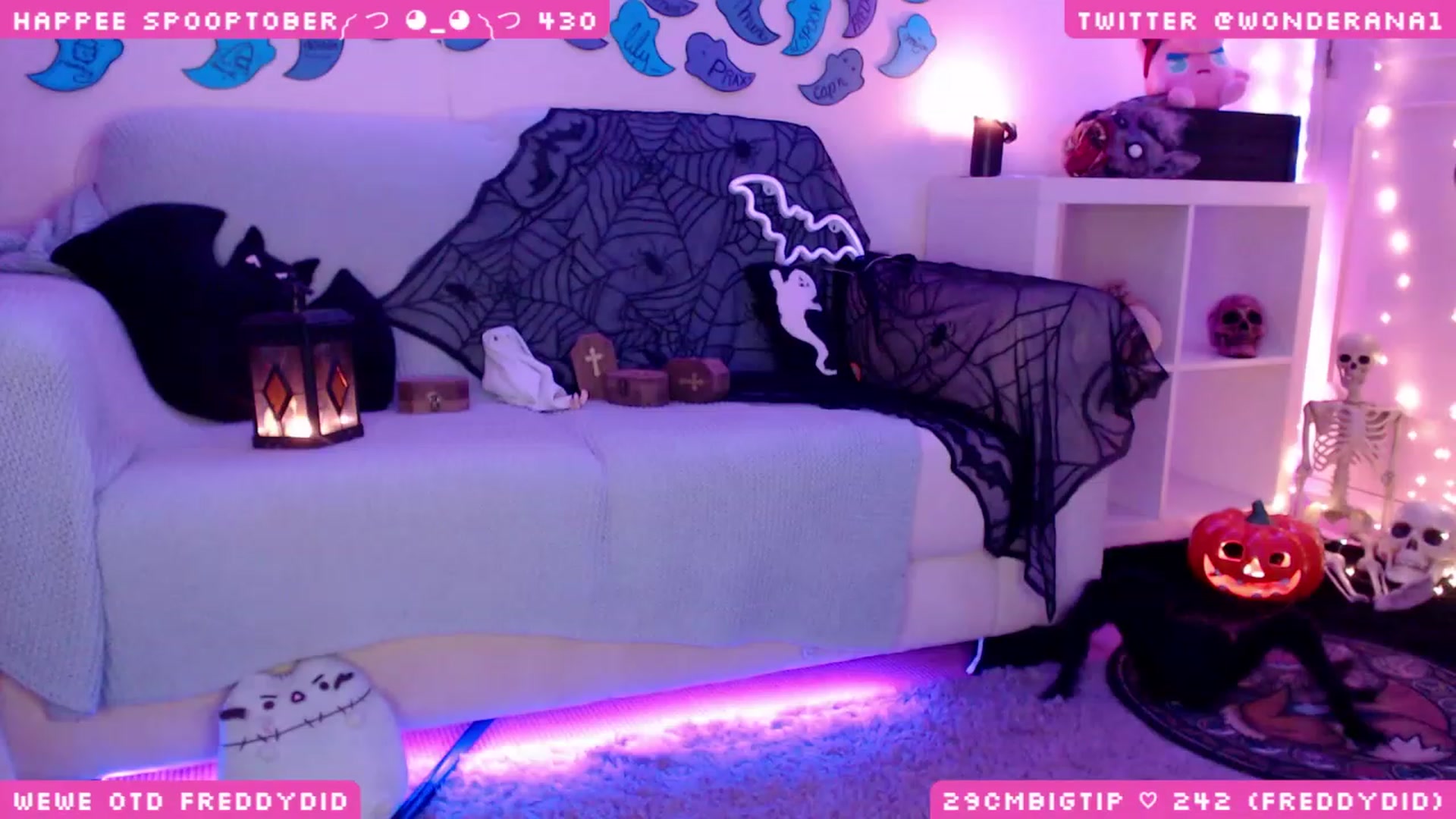Gallery image thumbnail from SpoopyBish's myfreecams stream on, 10/12/2023, 01:08 image 3 of 20