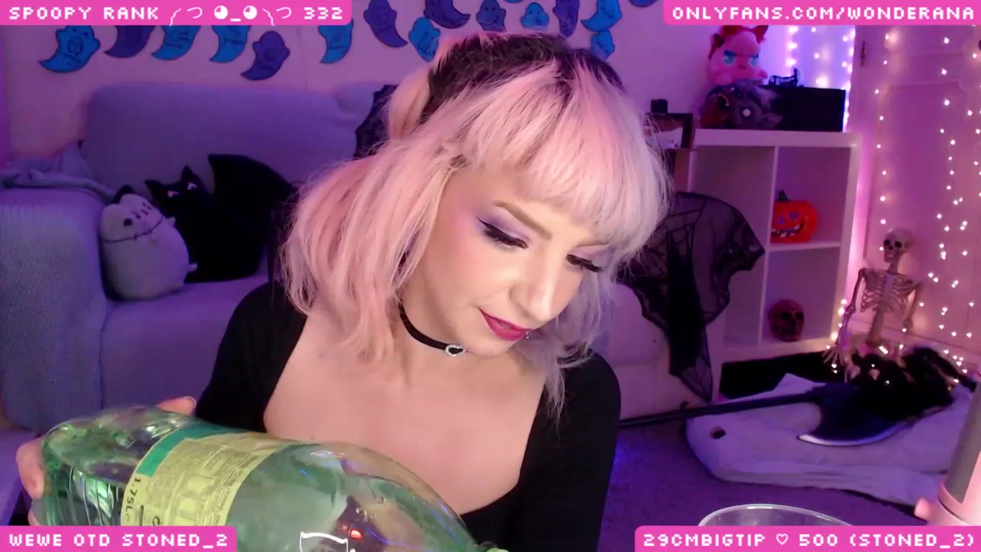 Gallery image thumbnail from SpoopyBish's myfreecams stream on, 10/28/2023, 01:19 image 6 of 20
