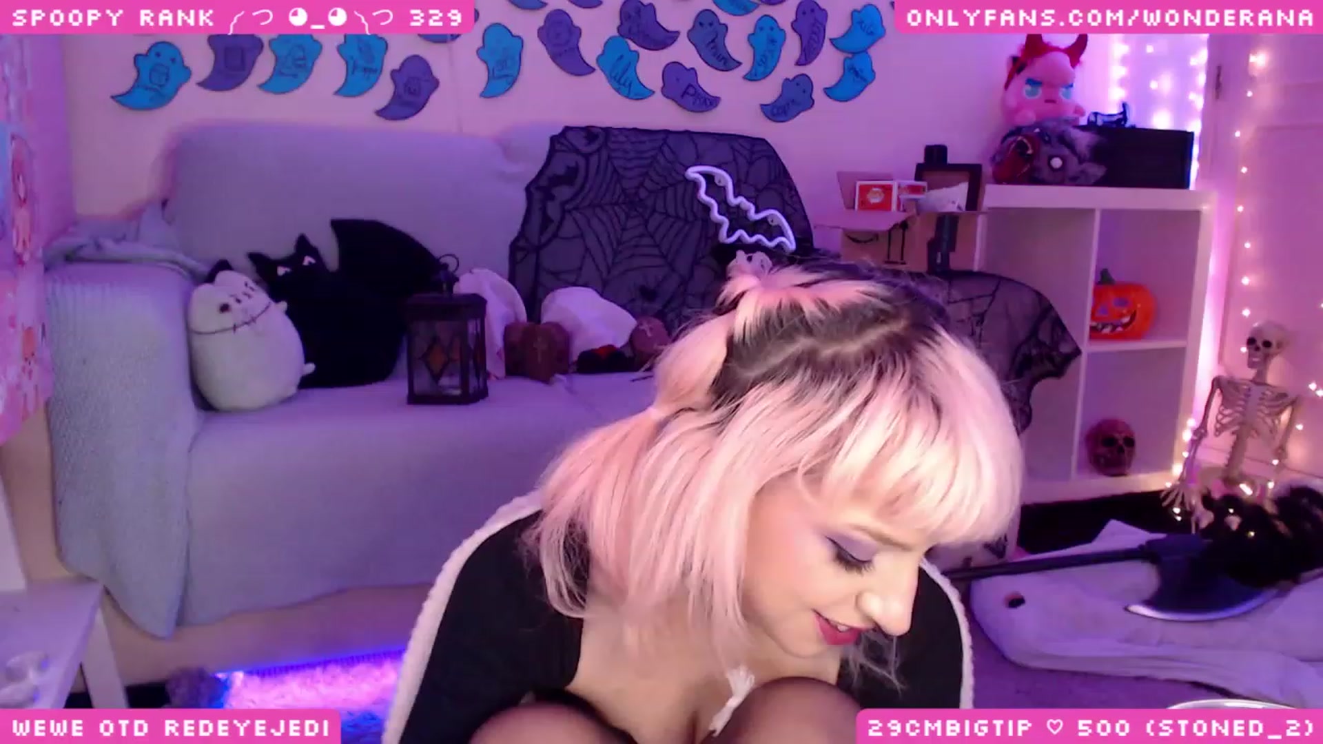 Gallery image thumbnail from SpoopyBish's myfreecams stream on, 10/28/2023, 01:19 image 19 of 20