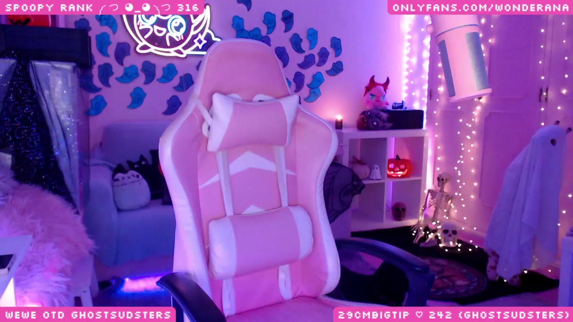 Gallery image thumbnail from SpoopyBish's myfreecams stream on, 10/30/2023, 24:30 image 14 of 20