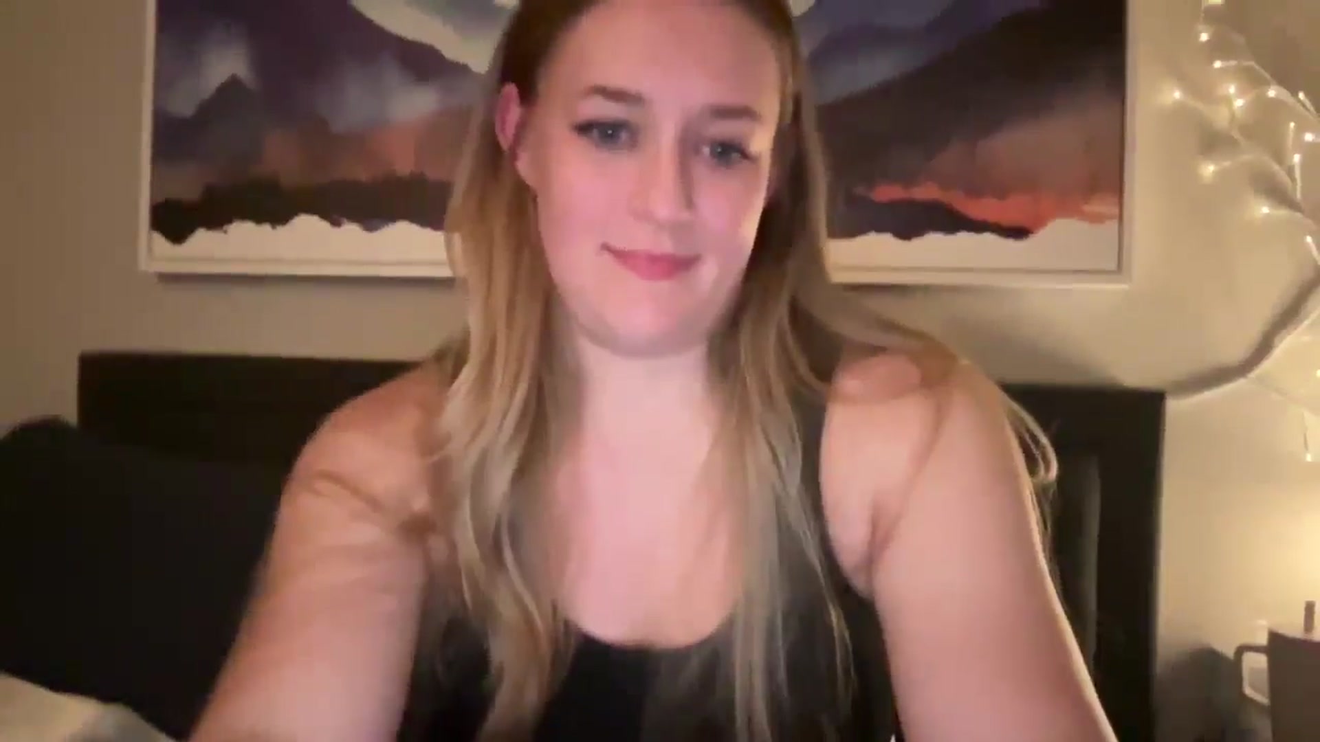 Gallery image thumbnail from SportyJules's myfreecams stream on, 04/15/2026, 05:15 image 14 of 20