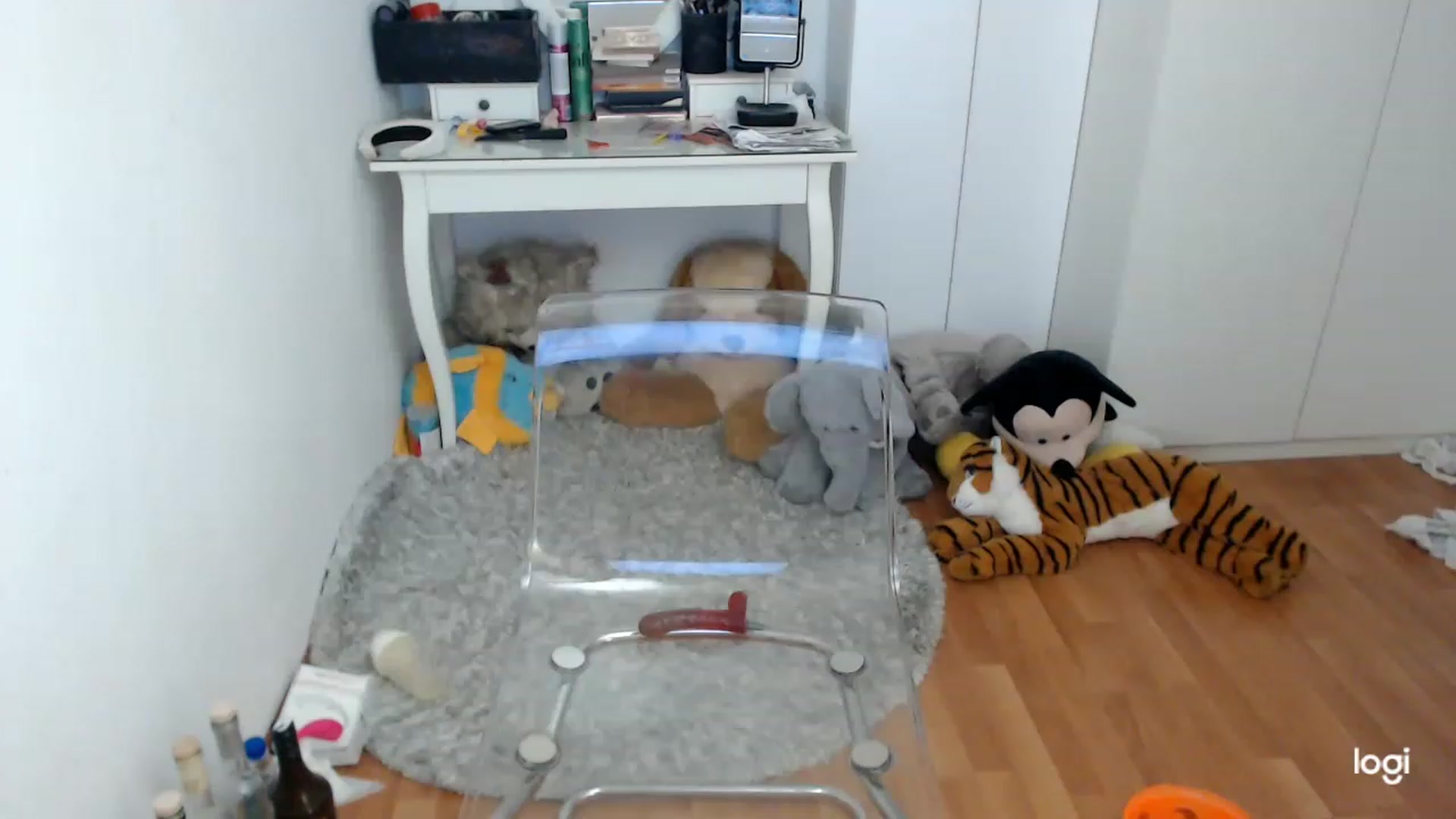 Gallery image thumbnail from SpringJewel's myfreecams stream on, 03/05/2023, 10:00 image 17 of 20