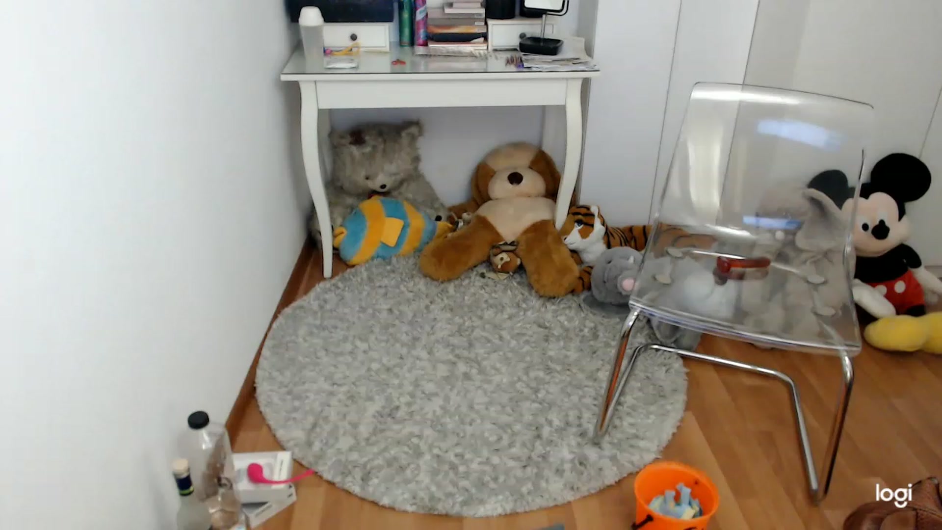 Gallery image thumbnail from SpringJewel's myfreecams stream on, 03/18/2023, 08:26 image 16 of 20