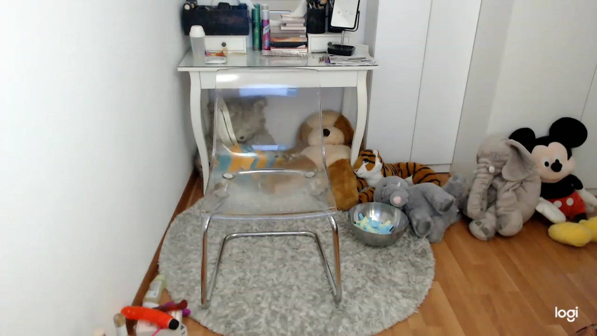 Gallery image thumbnail from SpringJewel's myfreecams stream on, 03/18/2023, 11:03 image 19 of 20