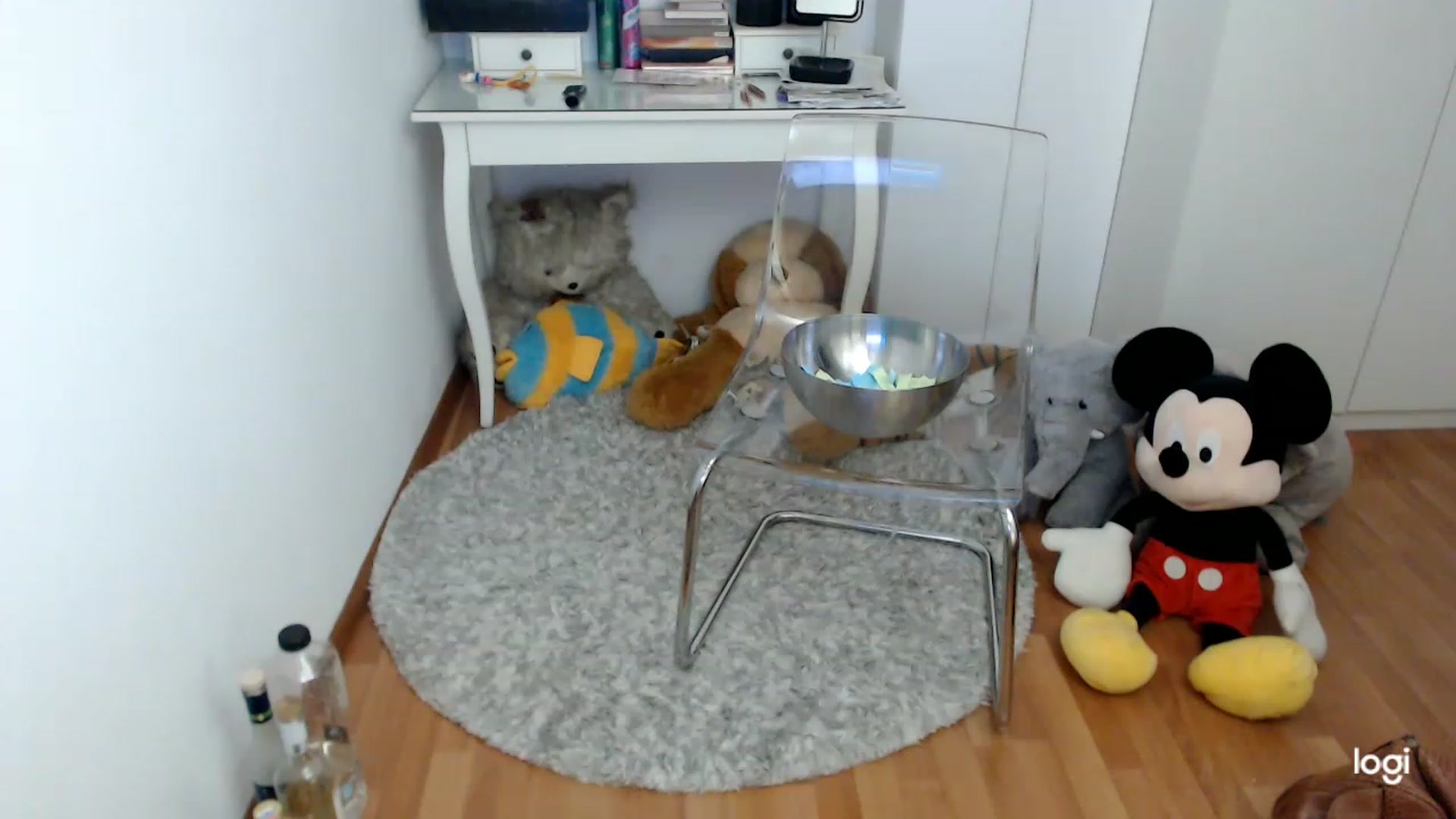 Gallery image thumbnail from SpringJewel's myfreecams stream on, 03/19/2023, 09:11 image 3 of 20