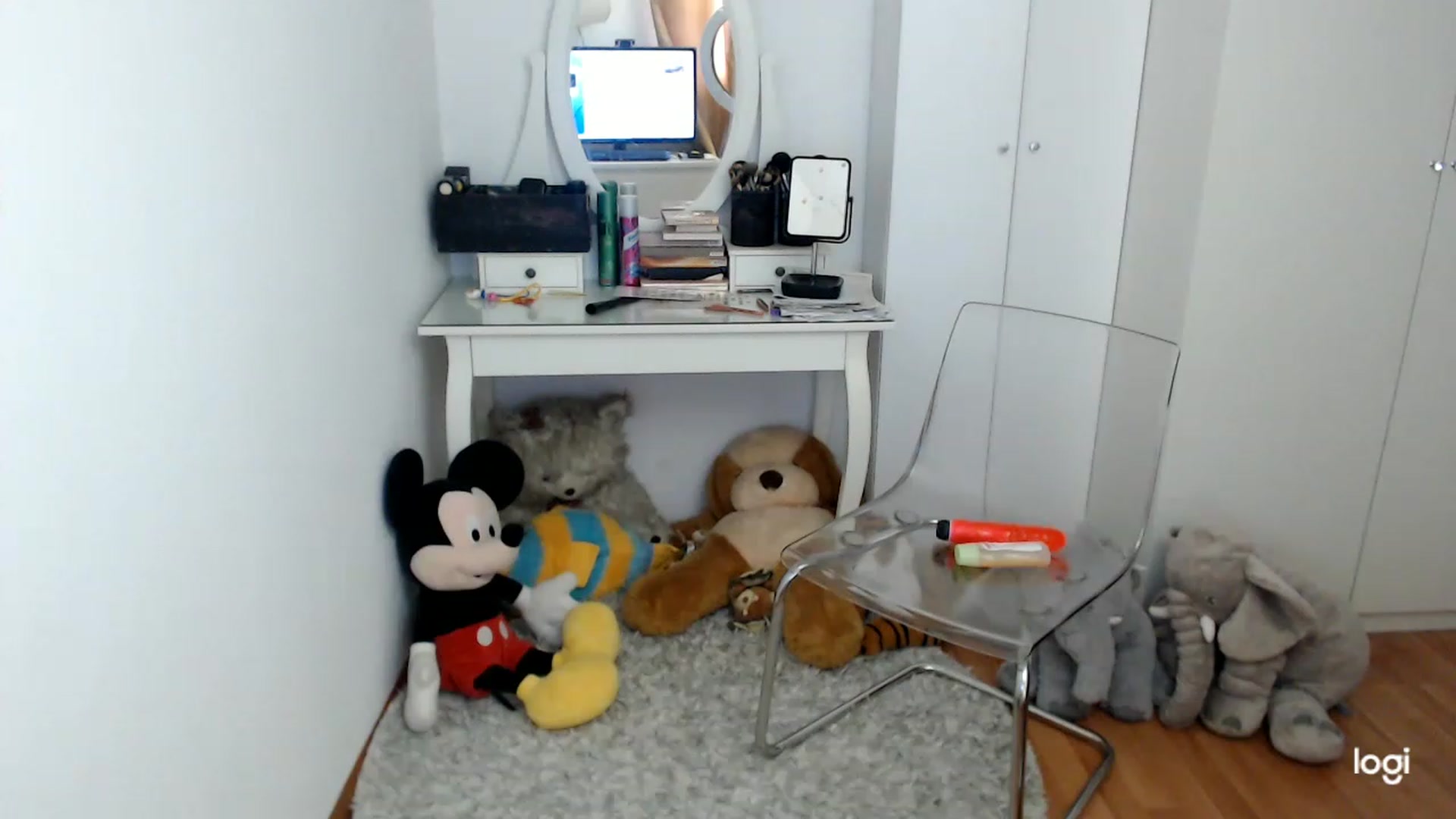 Gallery image thumbnail from SpringJewel's myfreecams stream on, 03/19/2023, 10:58 image 14 of 20