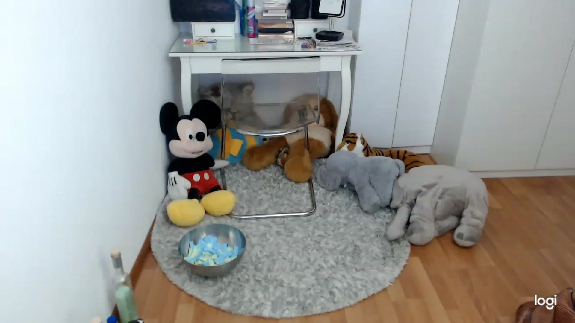 Gallery image thumbnail from SpringJewel's myfreecams stream on, 03/22/2023, 08:12 image 2 of 20