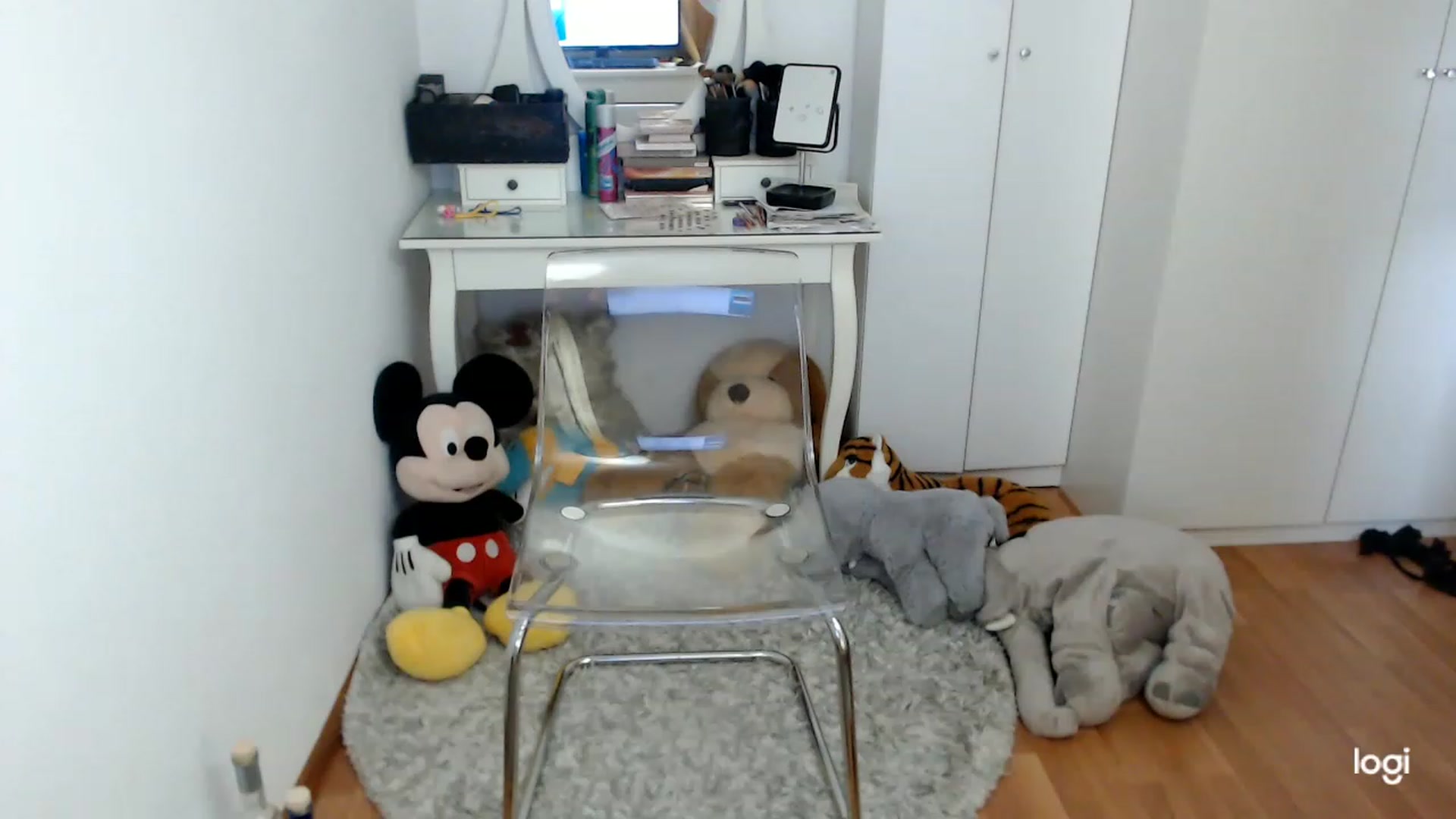 Gallery image thumbnail from SpringJewel's myfreecams stream on, 03/22/2023, 09:13 image 15 of 20