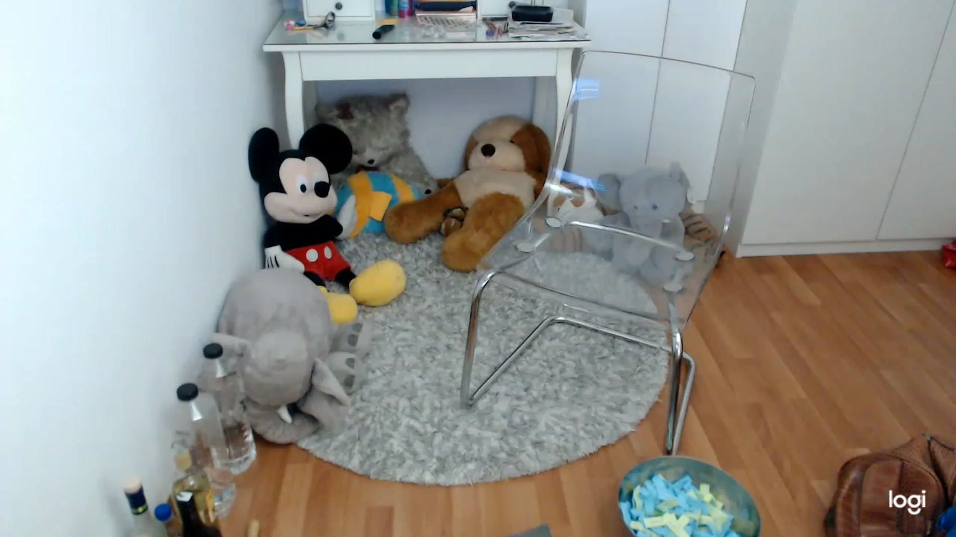 Gallery image thumbnail from SpringJewel's myfreecams stream on, 03/23/2023, 08:51 image 3 of 20