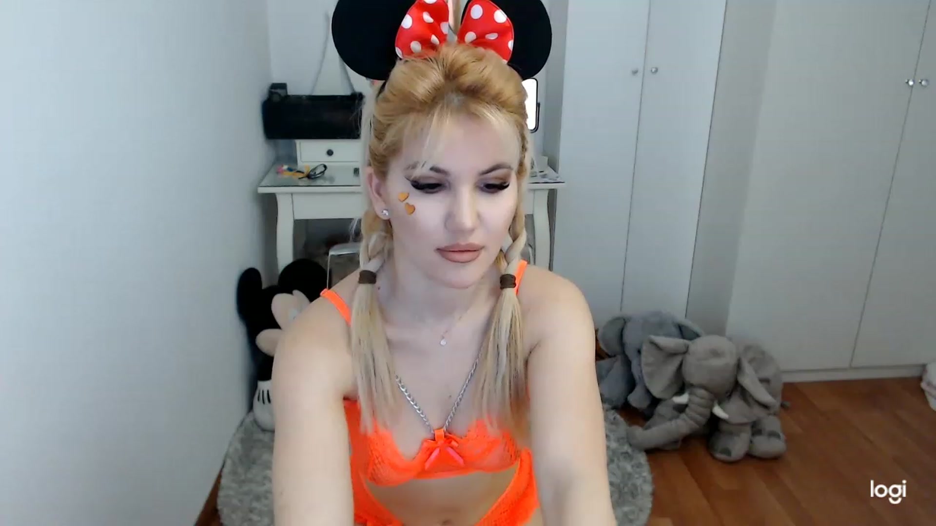Gallery image thumbnail from SpringJewel's myfreecams stream on, 03/25/2023, 09:14 image 2 of 20