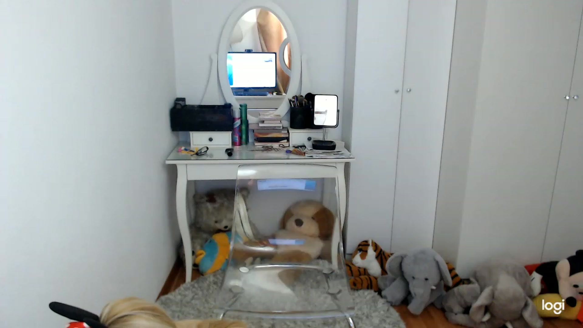 Gallery image thumbnail from SpringJewel's myfreecams stream on, 03/25/2023, 10:42 image 4 of 20