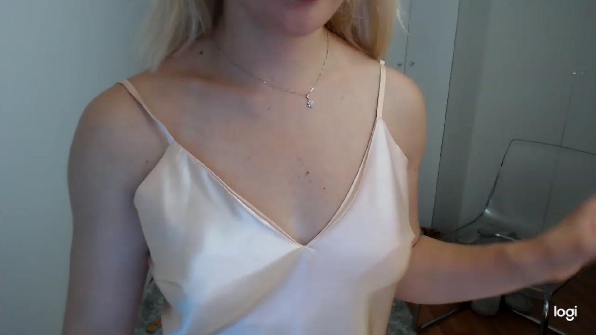 Gallery image thumbnail from SpringJewel's myfreecams stream on, 04/25/2023, 09:43 image 9 of 20