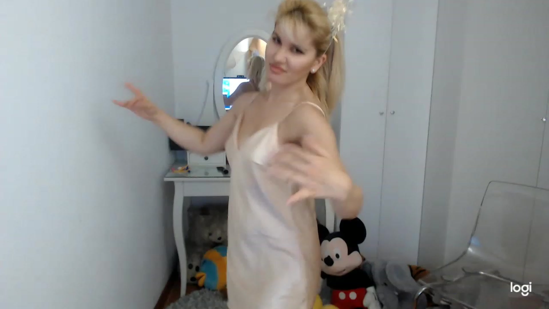 Gallery image thumbnail from SpringJewel's myfreecams stream on, 04/25/2023, 09:43 image 11 of 20