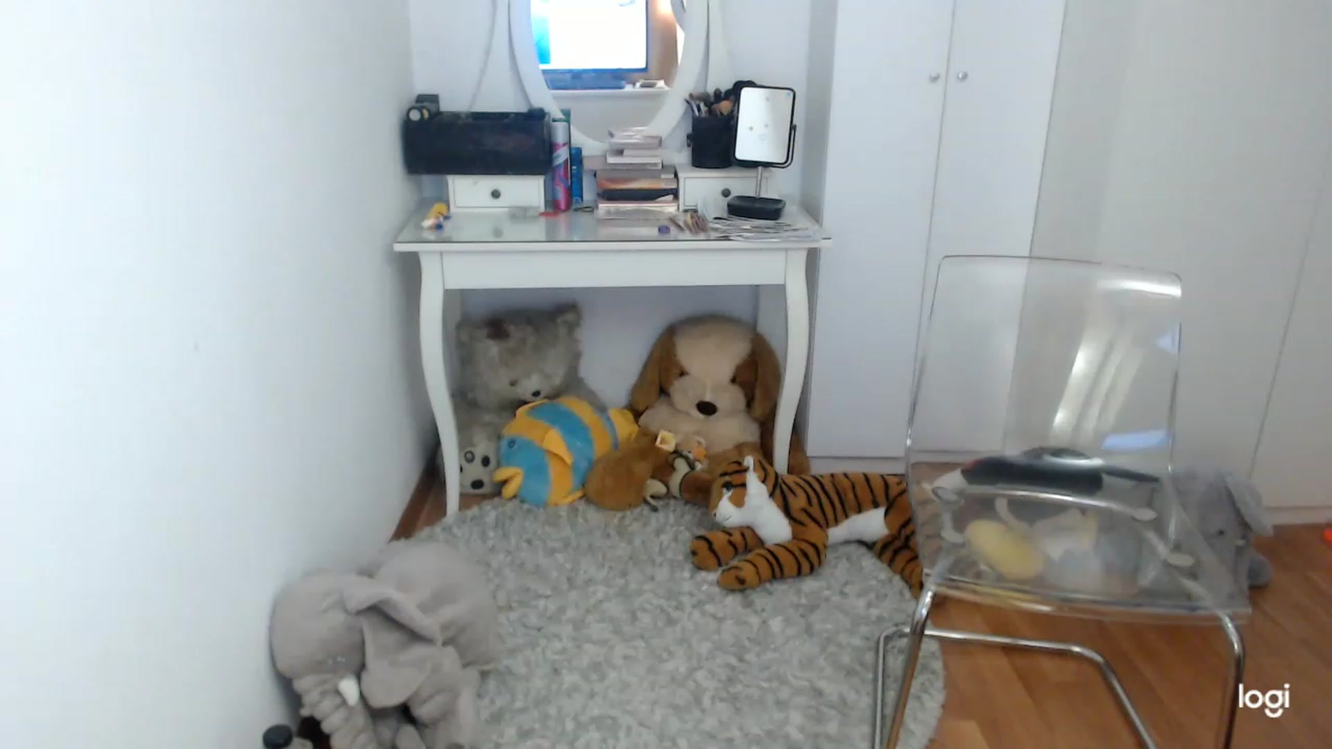 Gallery image thumbnail from SpringJewel's myfreecams stream on, 04/28/2023, 08:08 image 13 of 20