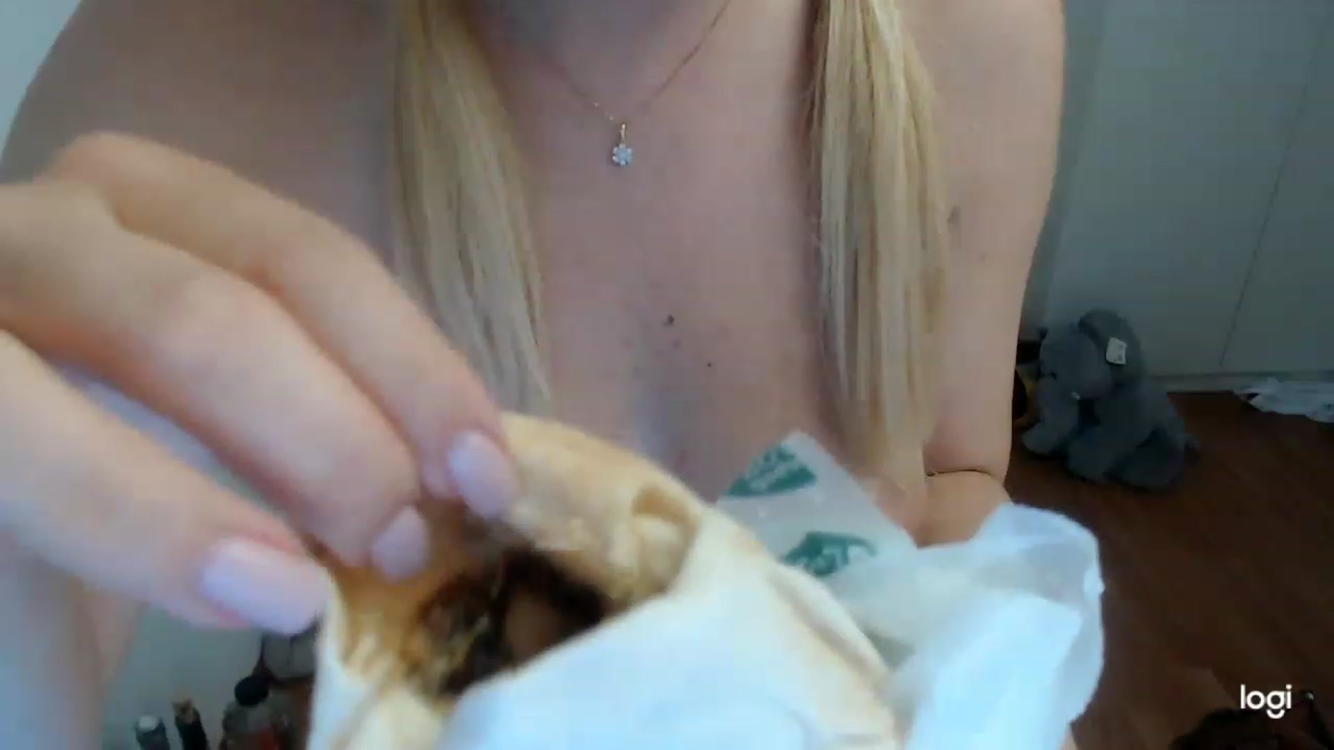 Gallery image thumbnail from SpringJewel's myfreecams stream on, 04/30/2023, 10:27 image 13 of 20