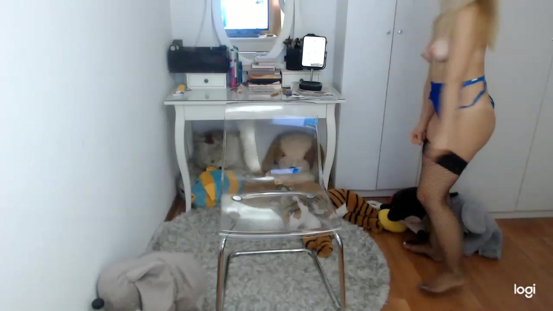 Gallery image thumbnail from SpringJewel's myfreecams stream on, 05/02/2023, 08:24 image 6 of 20