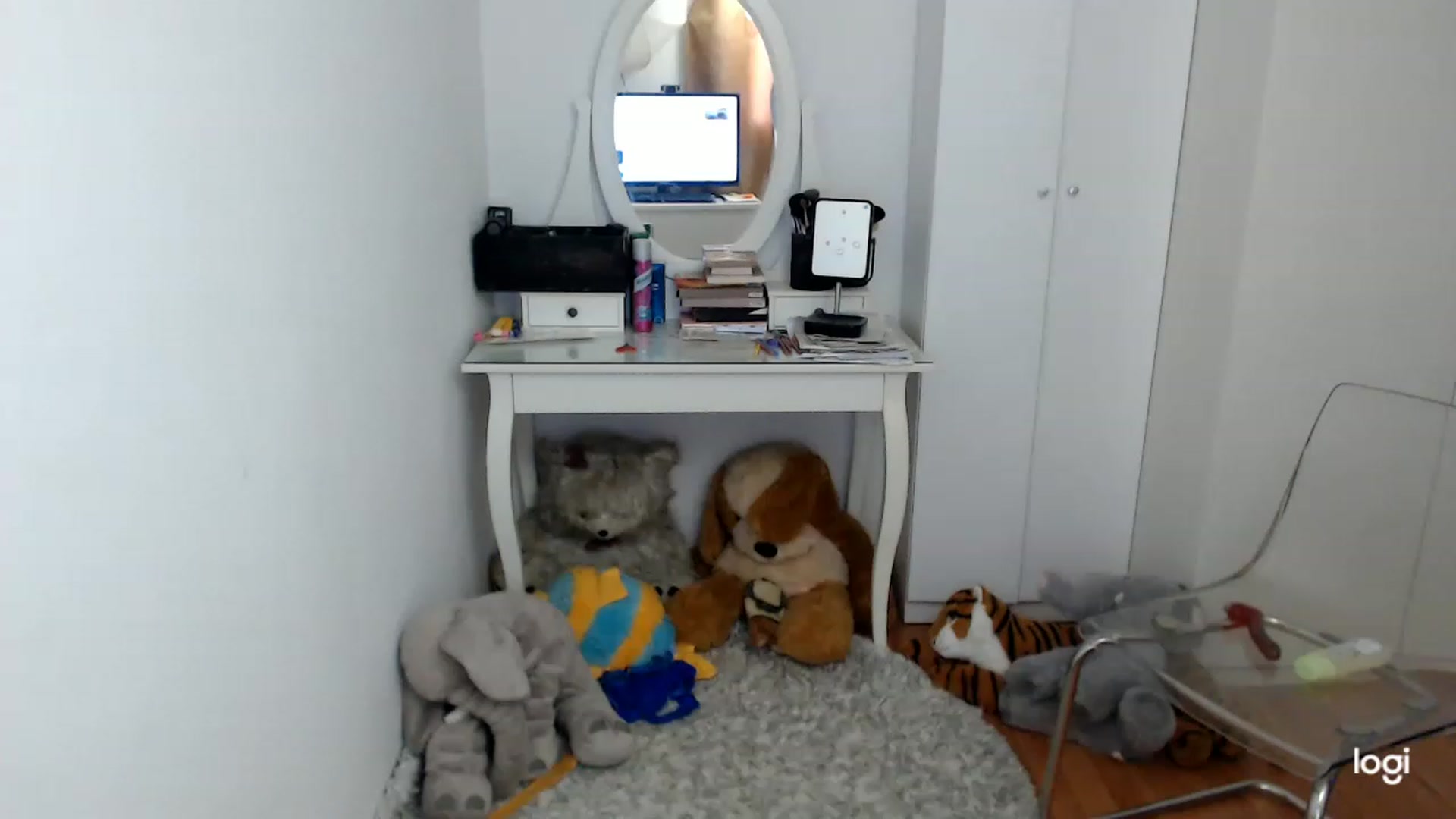 Gallery image thumbnail from SpringJewel's myfreecams stream on, 05/07/2023, 09:53 image 4 of 20