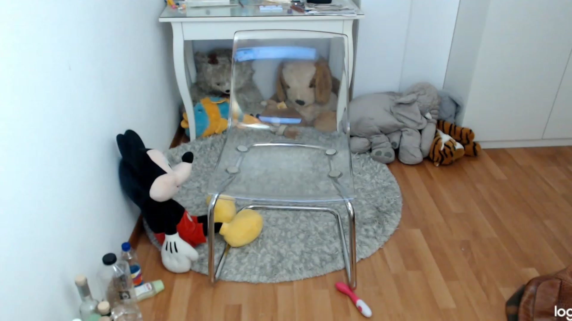 Gallery image thumbnail from SpringJewel's myfreecams stream on, 05/18/2023, 08:41 image 13 of 20