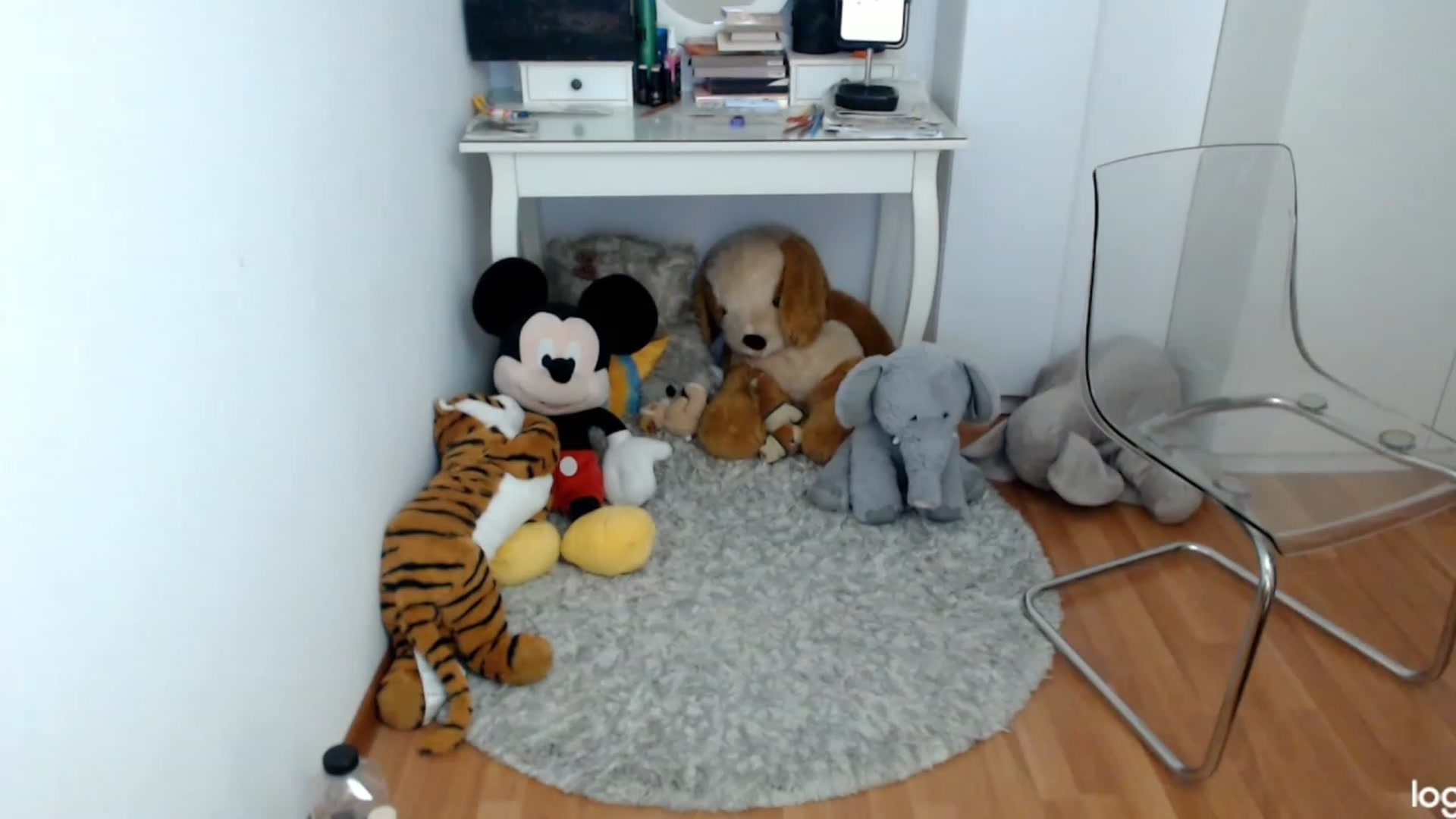 Gallery image thumbnail from SpringJewel's myfreecams stream on, 05/23/2023, 08:35 image 15 of 20