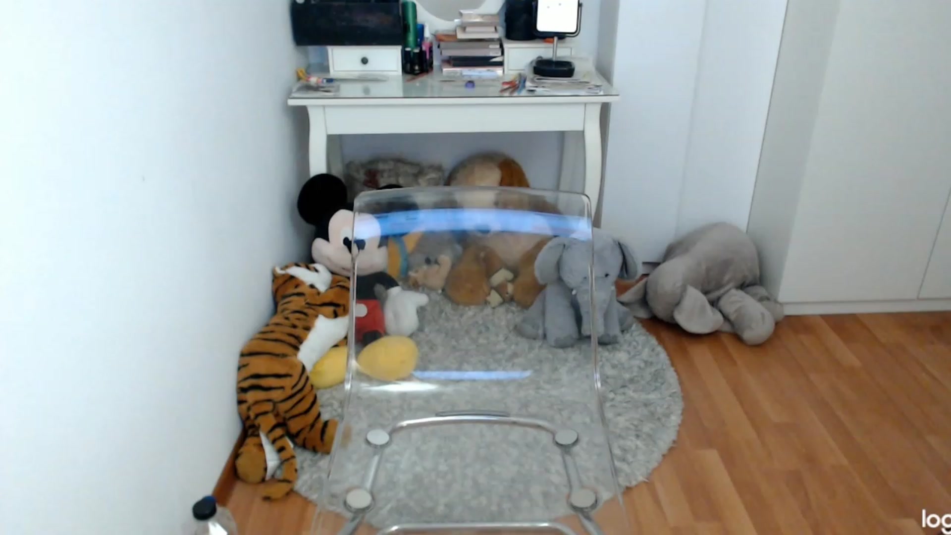Gallery image thumbnail from SpringJewel's myfreecams stream on, 05/23/2023, 08:35 image 18 of 20
