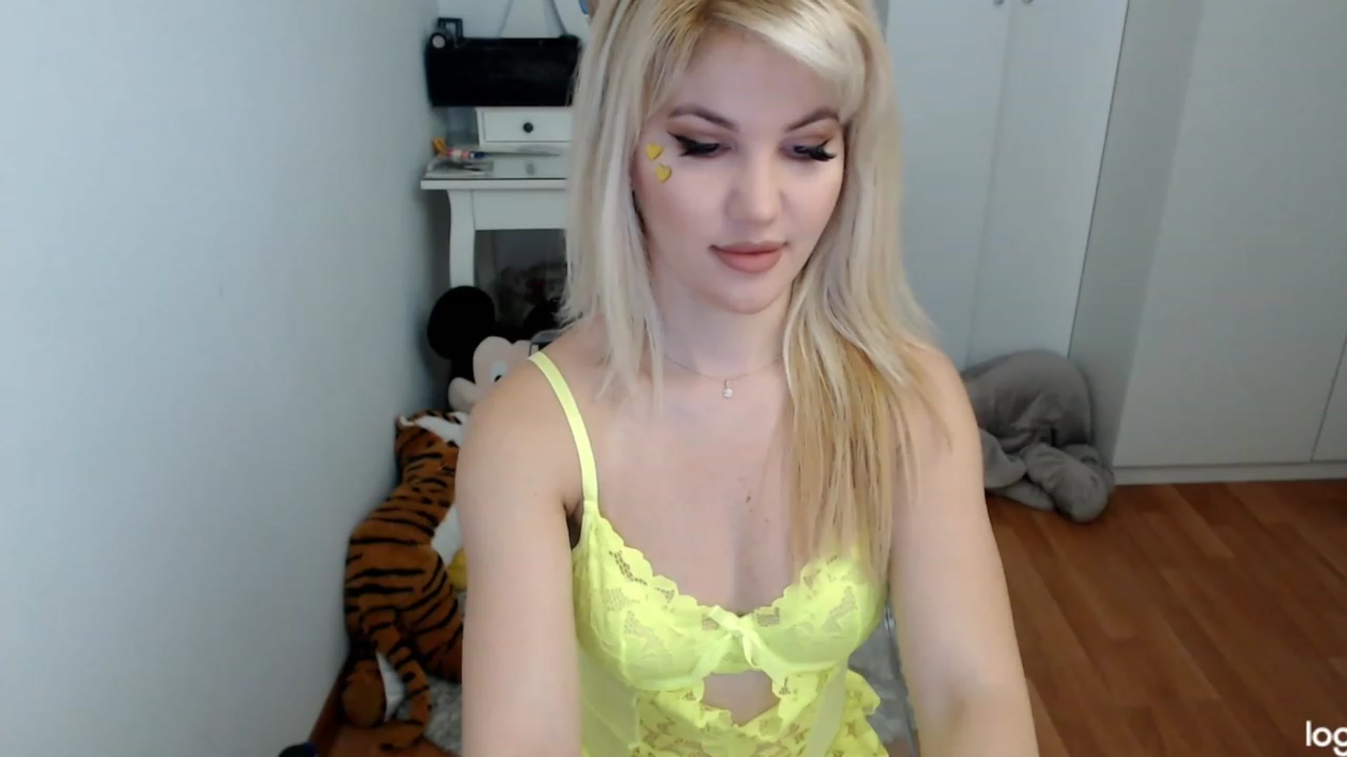 Gallery image thumbnail from SpringJewel's myfreecams stream on, 05/23/2023, 08:35 image 3 of 20