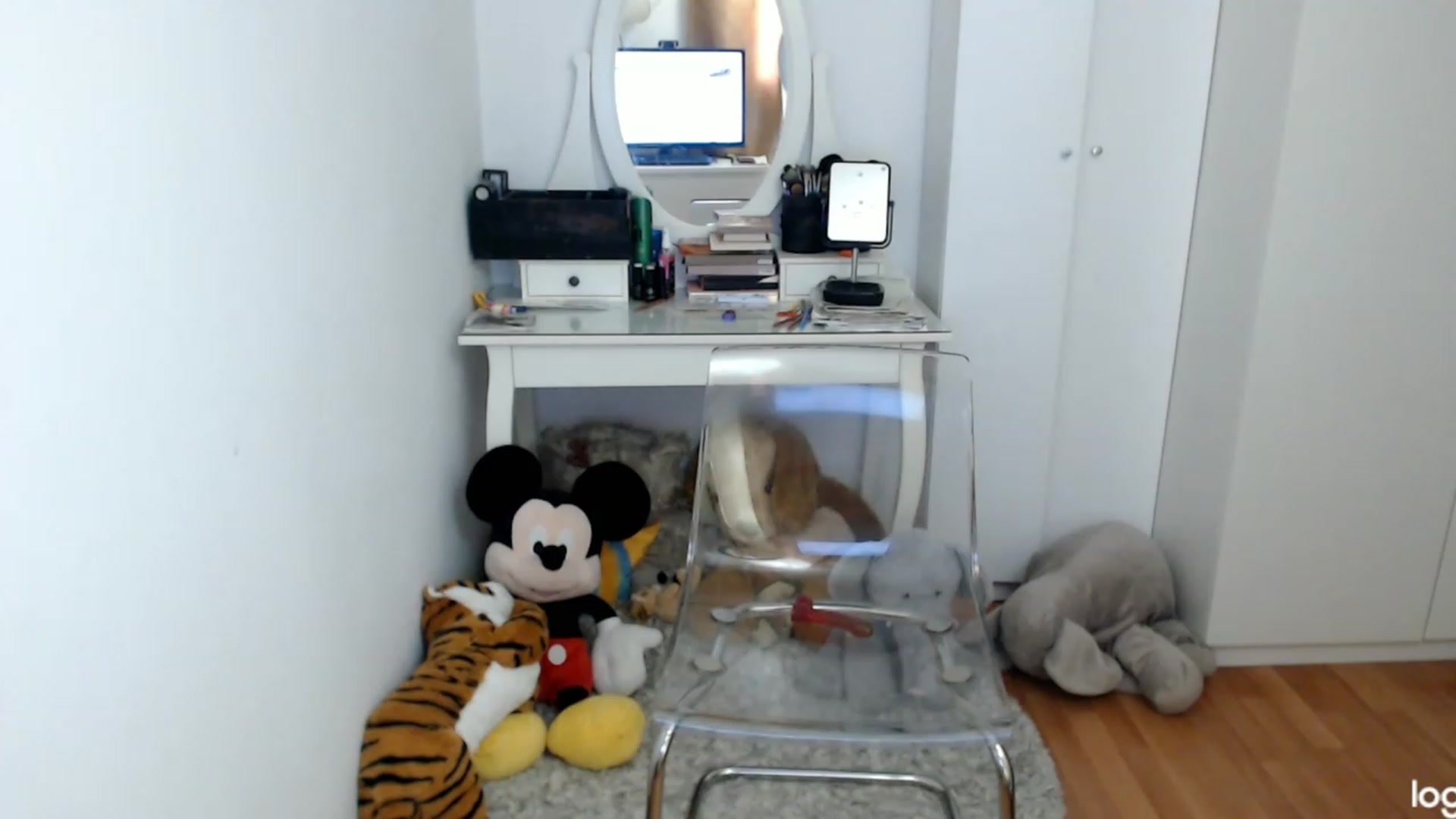 Gallery image thumbnail from SpringJewel's myfreecams stream on, 05/23/2023, 09:32 image 2 of 20