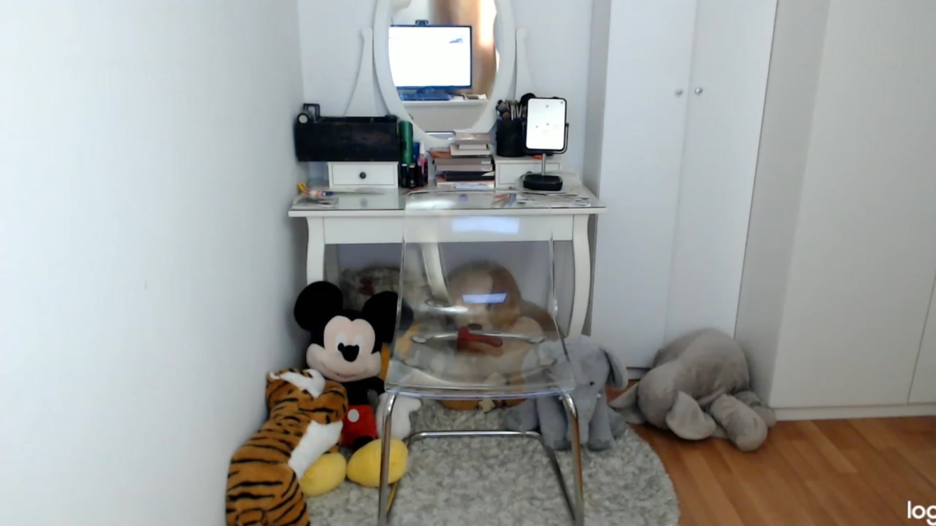 Gallery image thumbnail from SpringJewel's myfreecams stream on, 05/23/2023, 09:32 image 8 of 20