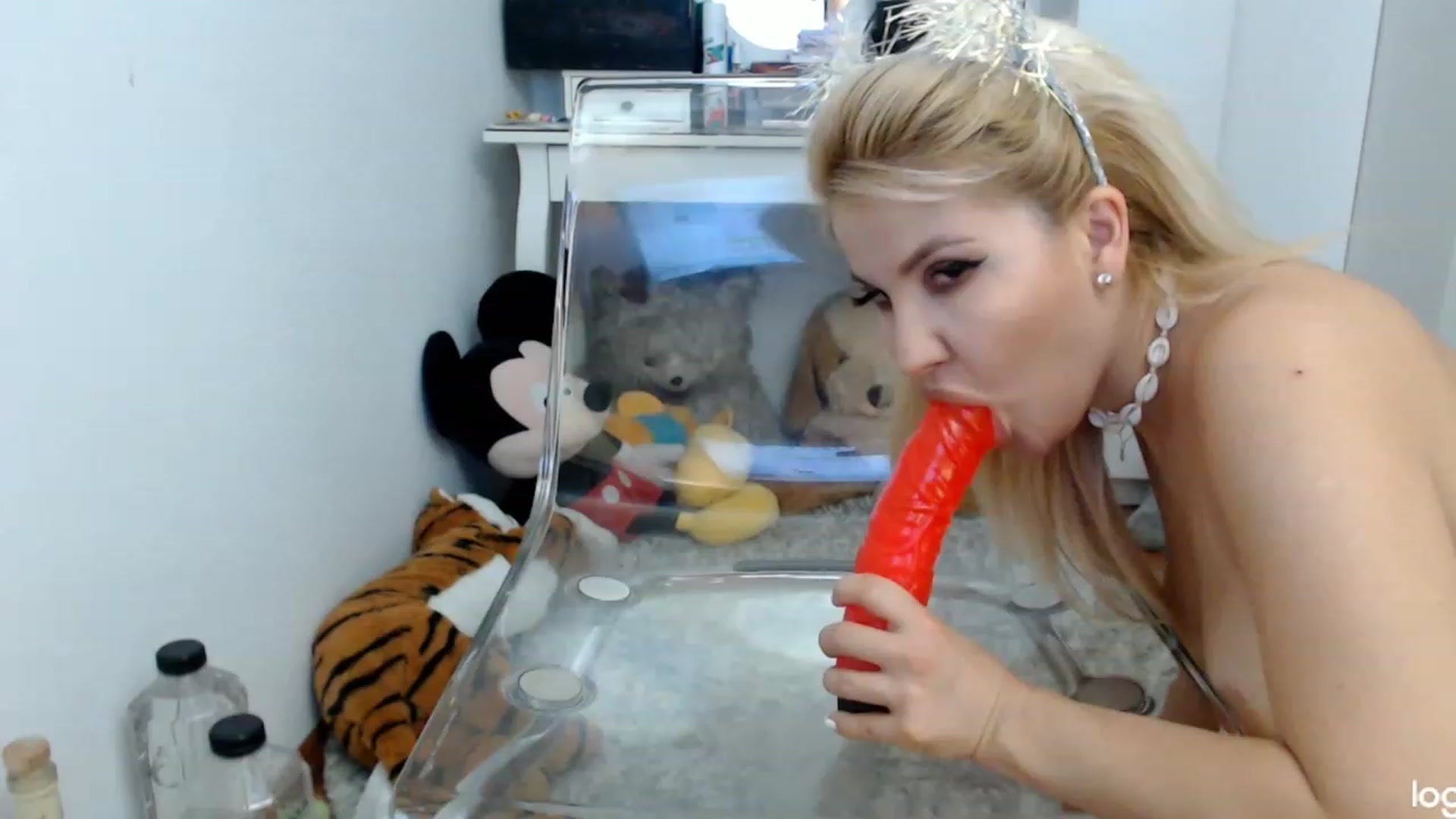 Gallery image thumbnail from SpringJewel's myfreecams stream on, 05/24/2023, 09:33 image 3 of 20