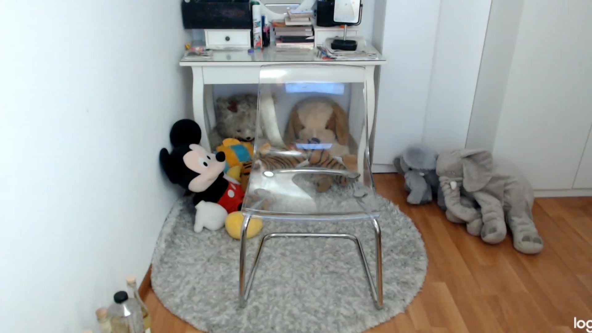 Gallery image thumbnail from SpringJewel's myfreecams stream on, 05/25/2023, 08:33 image 5 of 20