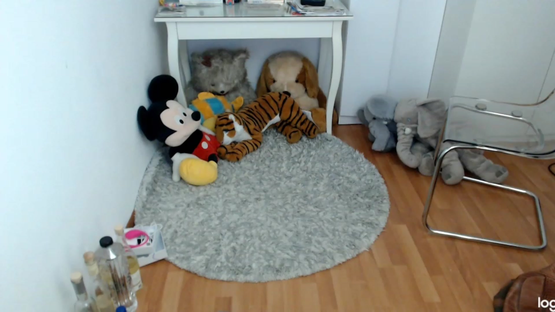 Gallery image thumbnail from SpringJewel's myfreecams stream on, 05/25/2023, 08:33 image 14 of 20