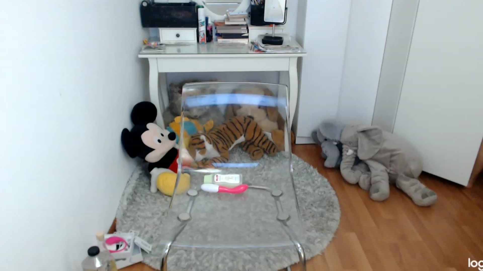 Gallery image thumbnail from SpringJewel's myfreecams stream on, 05/25/2023, 08:33 image 19 of 20