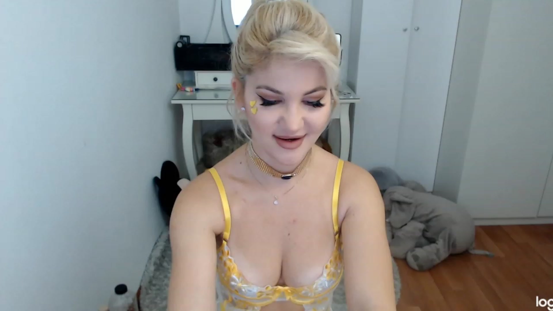 Gallery image thumbnail from SpringJewel's myfreecams stream on, 05/27/2023, 08:23 image 2 of 20