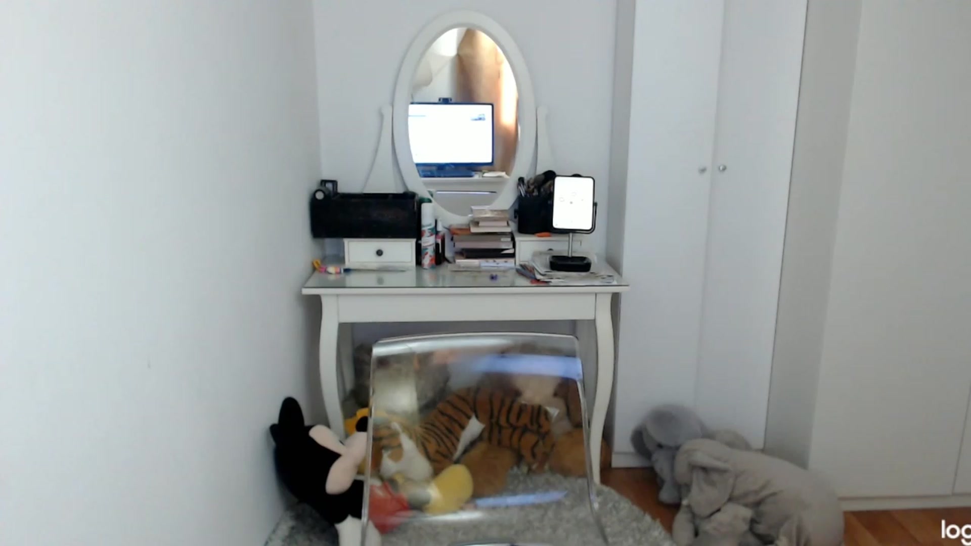Gallery image thumbnail from SpringJewel's myfreecams stream on, 05/27/2023, 08:23 image 19 of 20