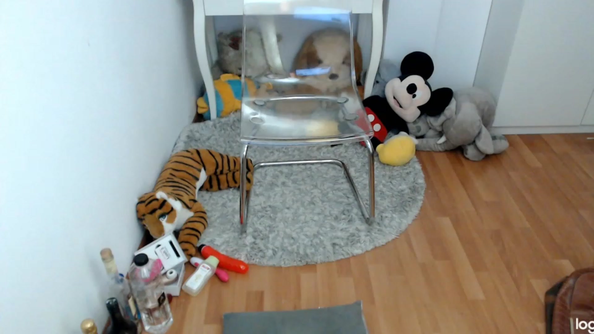 Gallery image thumbnail from SpringJewel's myfreecams stream on, 05/30/2023, 10:05 image 17 of 20