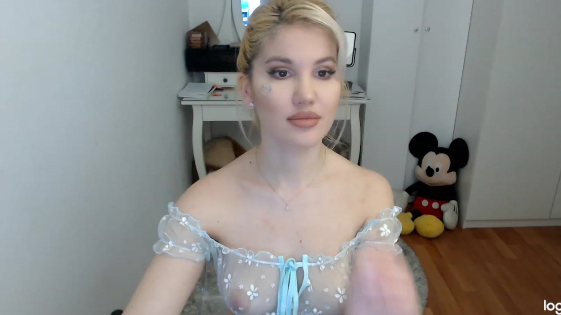 Gallery image thumbnail from SpringJewel's myfreecams stream on, 03/01/2024, 07:41 image 16 of 20