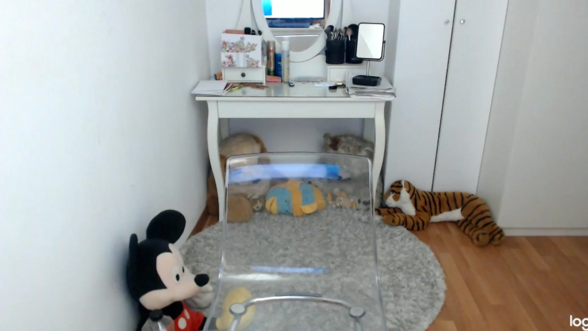 Gallery image thumbnail from SpringJewel's myfreecams stream on, 04/07/2024, 08:41 image 13 of 20