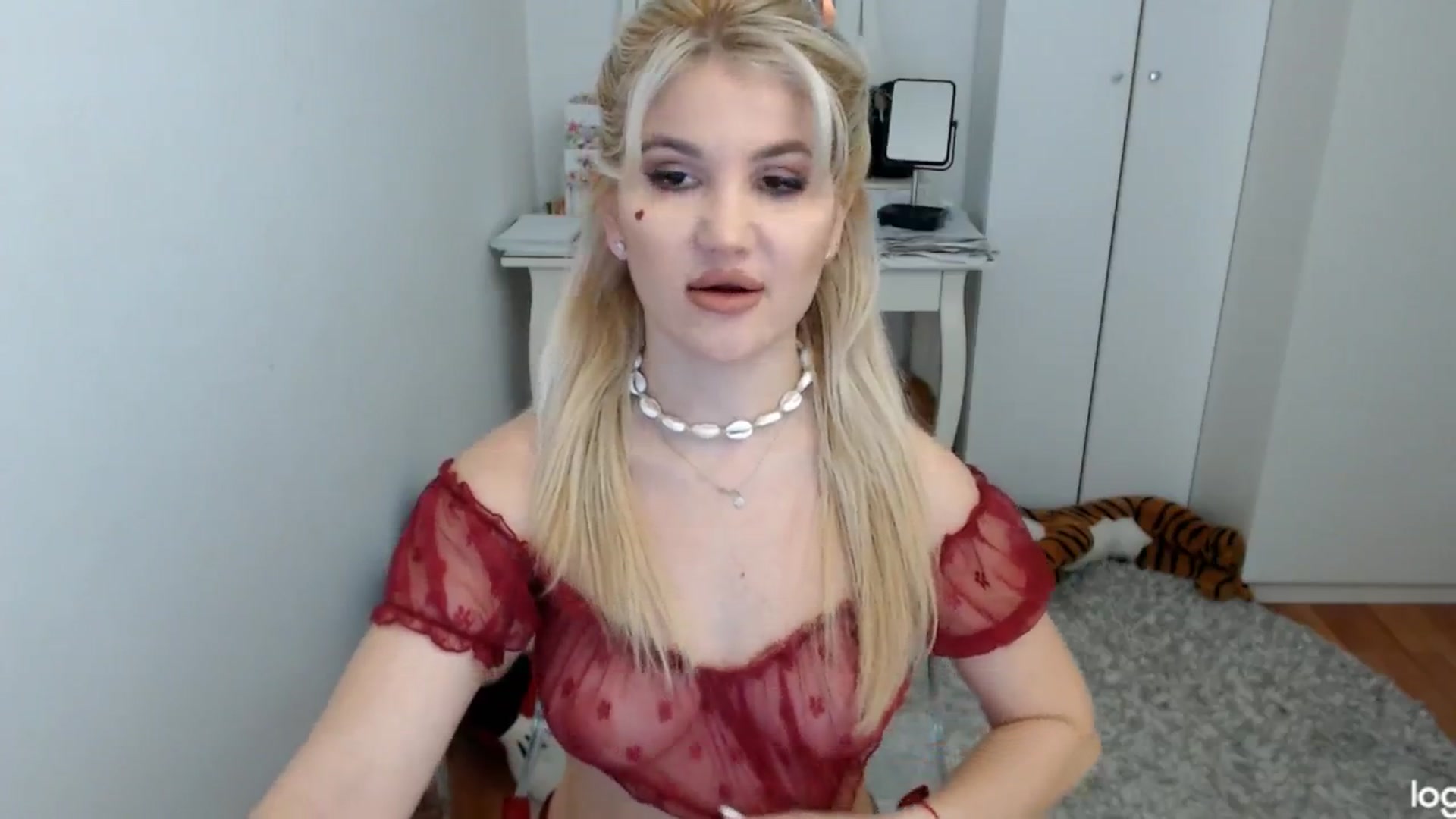 Gallery image thumbnail from SpringJewel's myfreecams stream on, 05/13/2024, 08:39 image 3 of 20