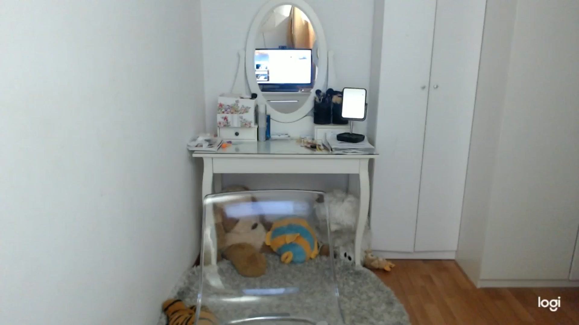 Gallery image thumbnail from SpringJewel's myfreecams stream on, 03/13/2025, 07:27 image 15 of 20