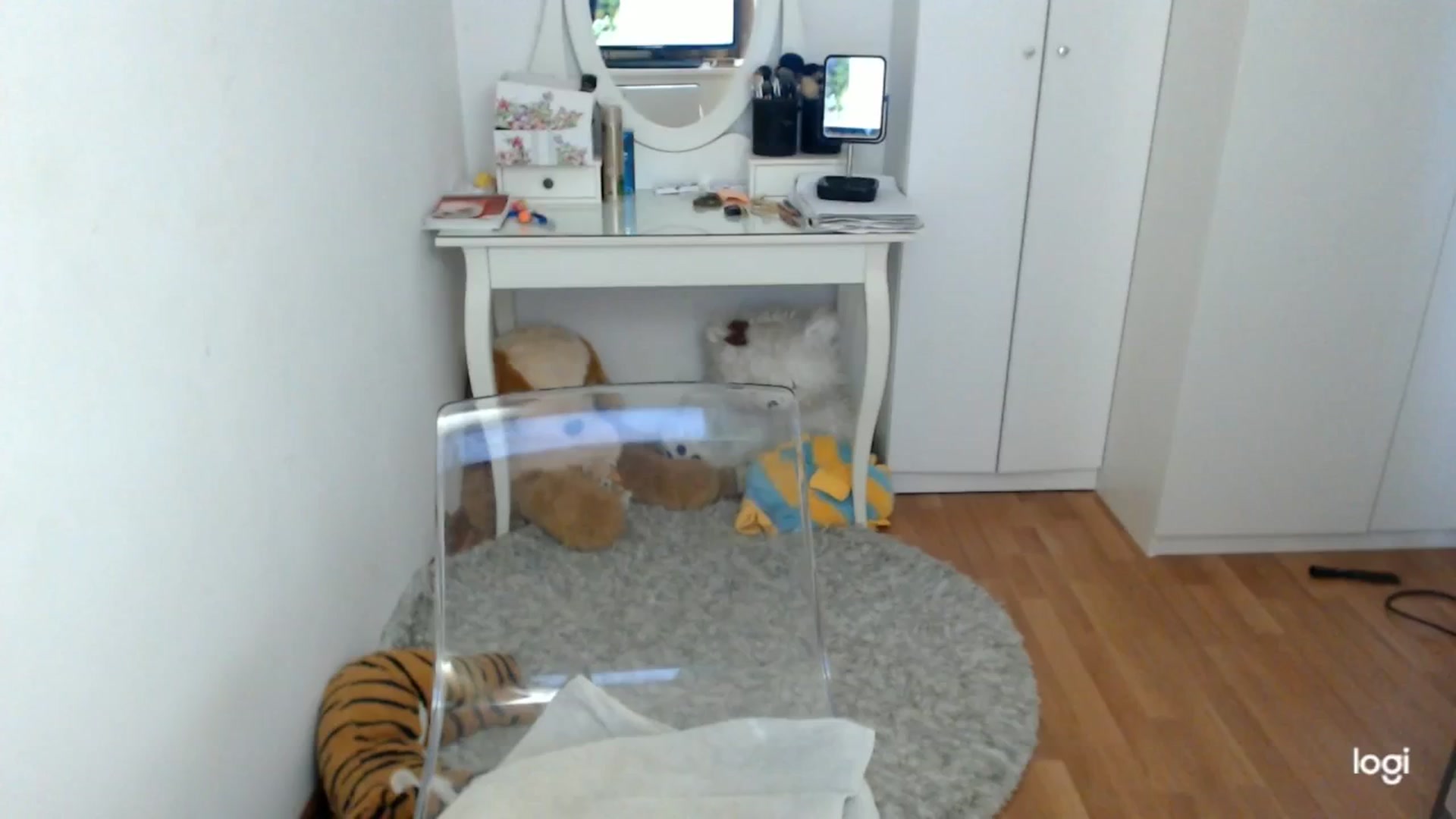 Gallery image thumbnail from SpringJewel's myfreecams stream on, 03/25/2025, 07:39 image 9 of 20